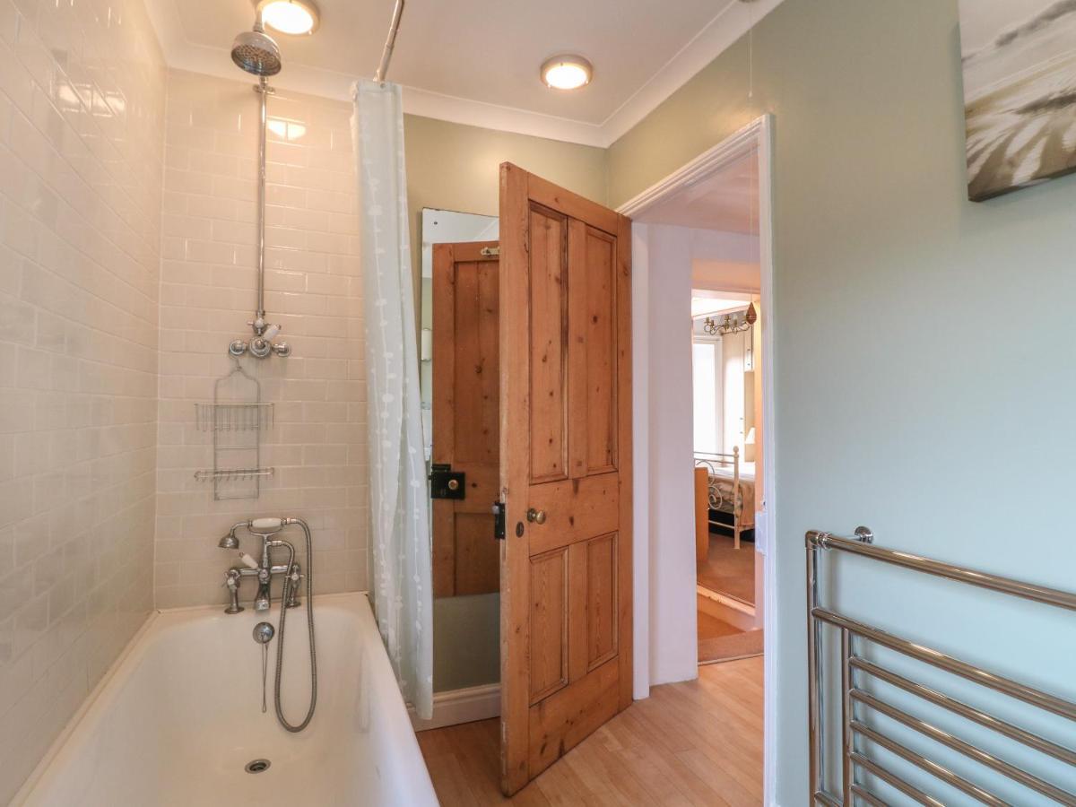 Lavender Cottage Белпер Екстер'єр фото